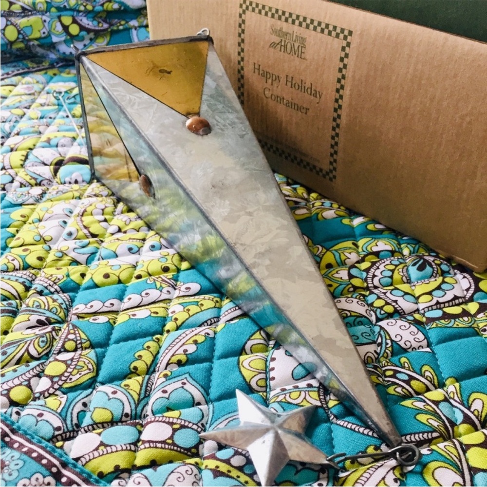 BNIB Southern Living At Home Happy Container #70005